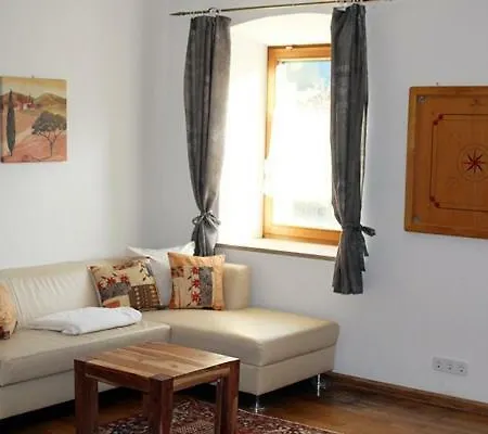 Domitian Spittal 公寓 *